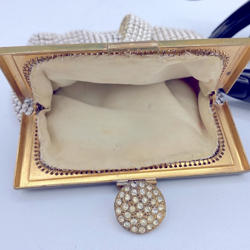 Vintage Whiting & Davis Ivory Enamel Mesh Small Coin Purse With Handle On Back - Picture 10 of 13